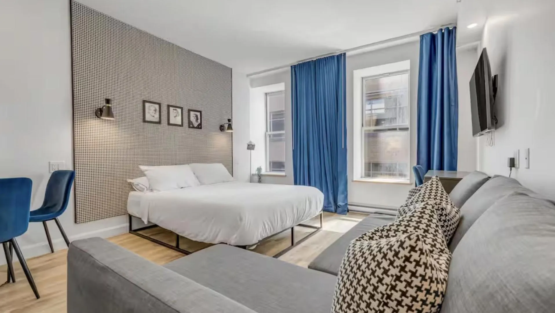 Initial / Icone / Quebec+Stat Apartment